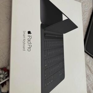 Apple iPad Pro Keyboard in Black 12.9in